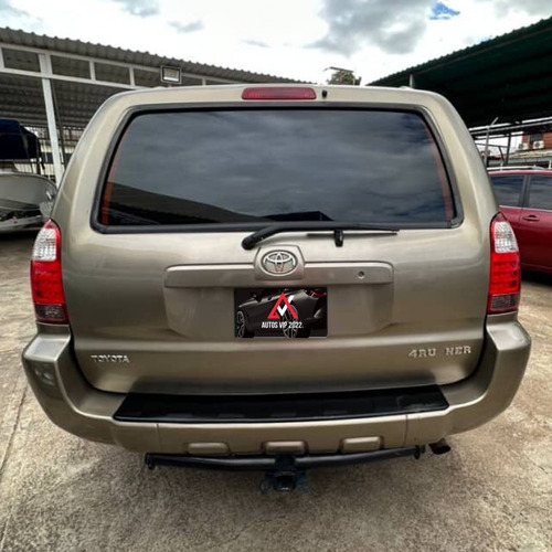 Imagen 2 de 10 de Toyota 4runner