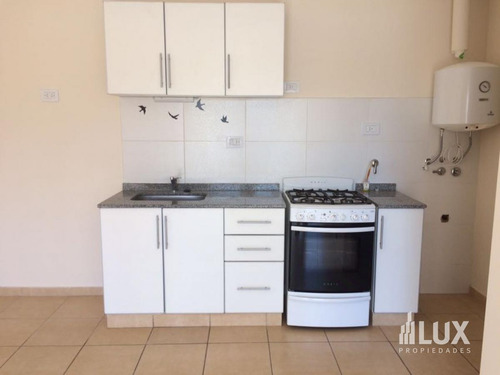 Imagen 6 de 24 de Venta Departamento 1 Dormitorio - Escalera - Terraza Exclusiva - San Luis 3100 - Rosario