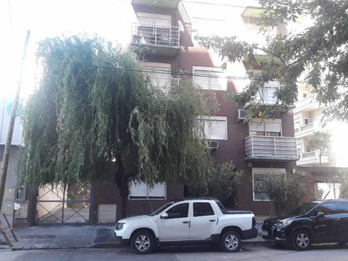 Cochera En Venta En Lanus Oeste