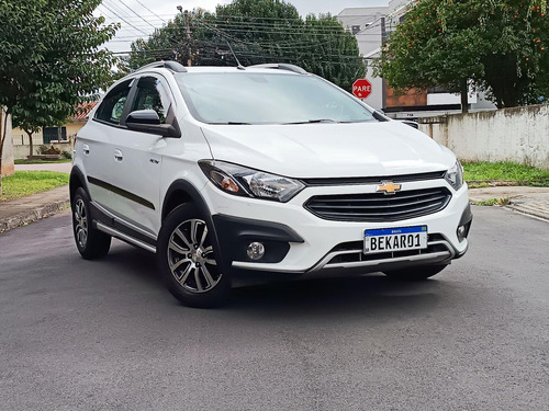 Chevrolet Onix plus Onix 1.4mt Act