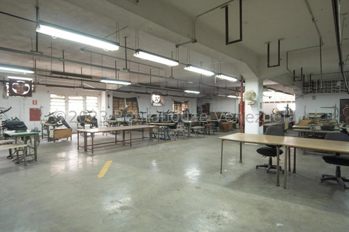 Venta De Edificio Industrial En San Martín