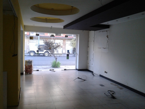 Imagen 2 de 12 de Local Con Oficinas En Venta