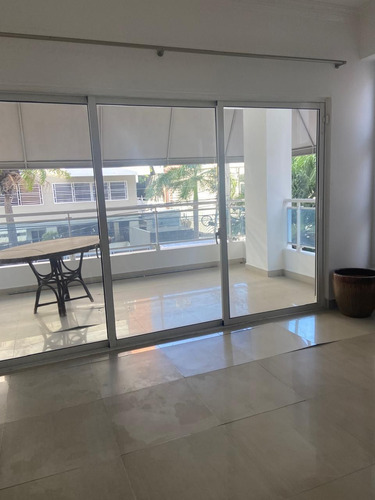 Vendo Amplio Aprtamento En La Julia/ 4 Habitaciones