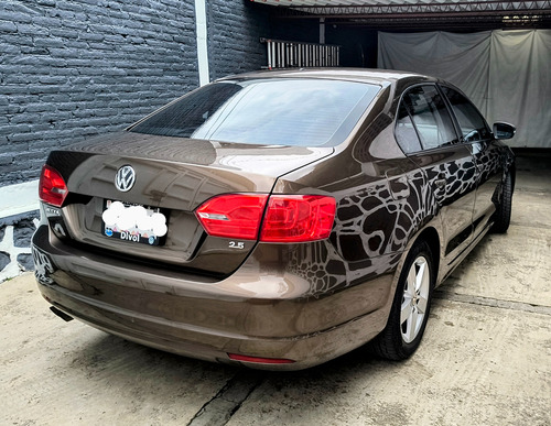 Volkswagen Jetta 2.5 Style Active Mt