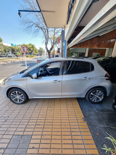 Imagen 6 de 15 de Peugeot 208 2017 Feline Unico Dueño