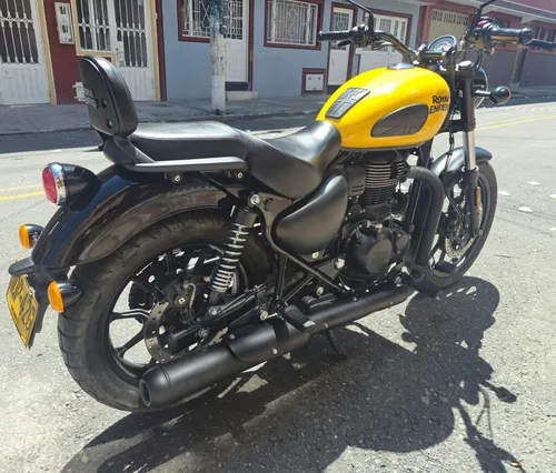 Meteor 350 Amarilla