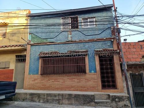 Casa En Venta,catia Mls #24-23985 Sc