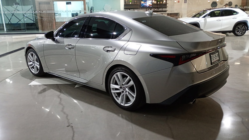 Lexus IS 4p 300 Premium L4/2.0/T Aut