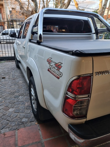 Imagen 5 de 6 de Toyota Hilux 2014 3.0 Cd Srv Cuero 171cv 4x4