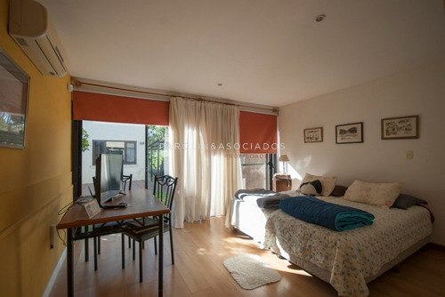 Casa De 5 Dormitorios En Pinares, Punta Del Este-ref:891