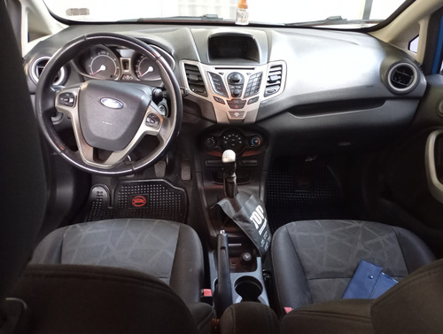 Ford Fiesta Kinetic 1.6 Design Sedan 120cv Trend