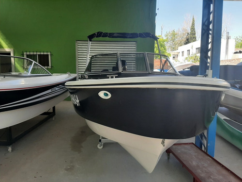 Tracker 520 Open - Lancha Open 520 -nikita 520