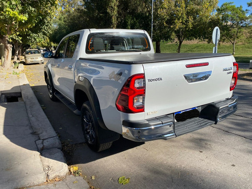 Toyota Hilux Srv 4x4 Automatica (diciembre De 2023)