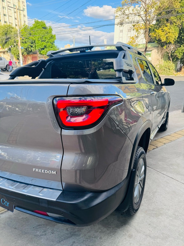 Fiat Toro Freedom 1.8 AT6 4x2 (Flex)