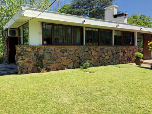 Casa Con Piscina En Punta Del Este - Playa Mansa