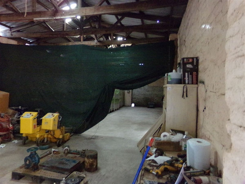 Bodega En Arriendo En Isla De Maipo Con 2 Oficinas Y Baño