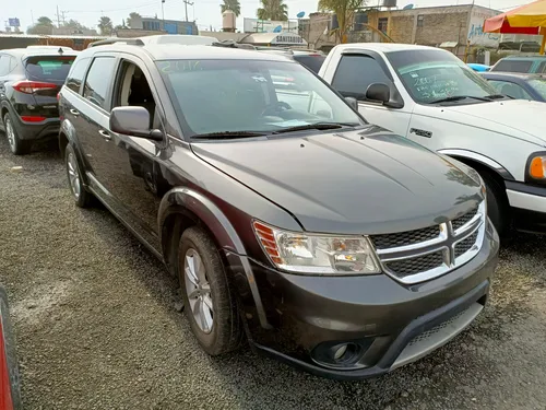 Dodge Journey 2.4 Sxt 7 Pasajeros At