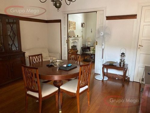 Imagen 8 de 24 de Casa De Estilo 4 Ambientes Con Patio Y Terraza En Gran Ubicación.