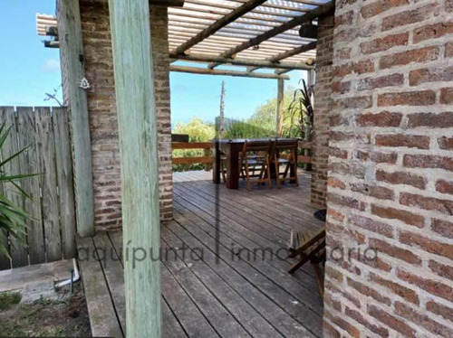 Casa En Alquiler En Punta Colorada 2 Dormitorios 2 Baños