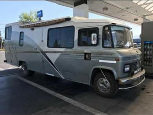 Mercedes Benz 608
