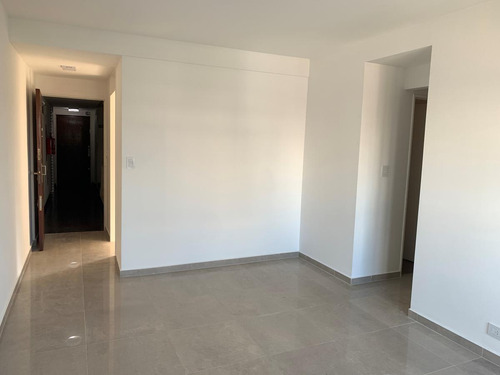 Departamento 3 Ambientes-venta-flores -reciclado A Nuevo-