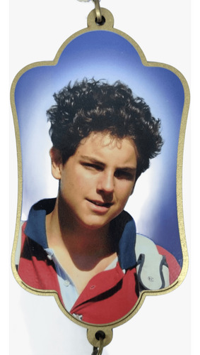 Adorno Carlos Acuts