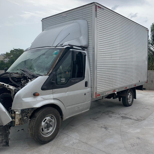 Imagem 2 de 2 de Sucata De Ford Transit 2.4 Baú Pra Retirar Peças