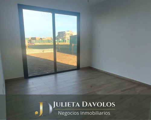 Casa En Venta 5 Ambientes Puertos Del Lago Barrio Riberas-escobar-maschwitz