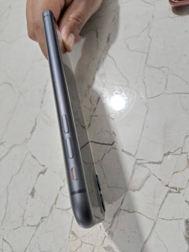 iPhone 11, 64 Gb (Usado)