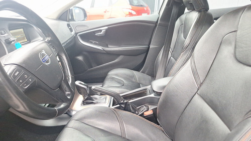 Volvo V40 2.0 T4 AUTO LIMITED CROSS COUNTRY 4WD