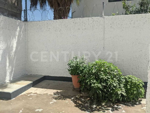 Imagen 8 de 16 de Venta De Casa Al Norte Cerca De Uach!!! Residencial Universidad!!!