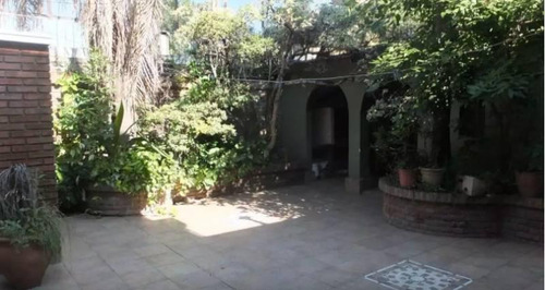 Imagen 1 de 16 de Imperdible Venta De Casa En Barrio Cura