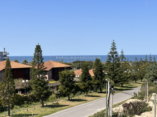 Apartamento En Venta De 1 Dormitorio En Playa Brava Punta Del Este