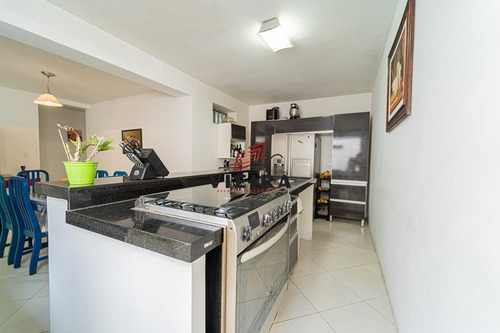 Imagem 8 de 15 de Lindo Sobrado, Amplo E Elegante - 3958-1