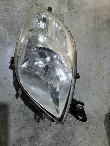 Faro Delantero Toyota Yaris Lado Izquierdo Original (piloto)