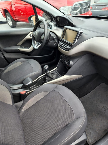 Imagen 13 de 16 de Peugeot 2008 Allure Año 2016