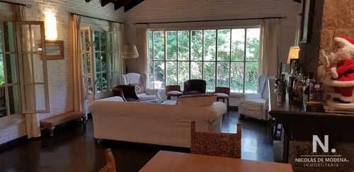 Casa En Venta En Golf, Amplio Terreno, 3 Dormitorios + Servicio