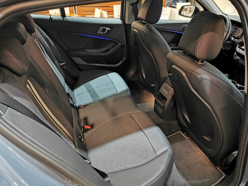 Imagen 12 de 13 de Bmw 118i Sport Line