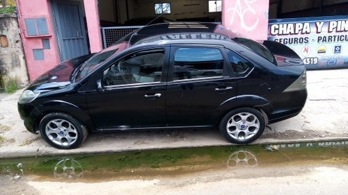 Ford Fiesta Max 1.4 4 Puertas