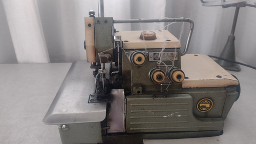 Máquina De Costura Industrial Overloque Gn6 302