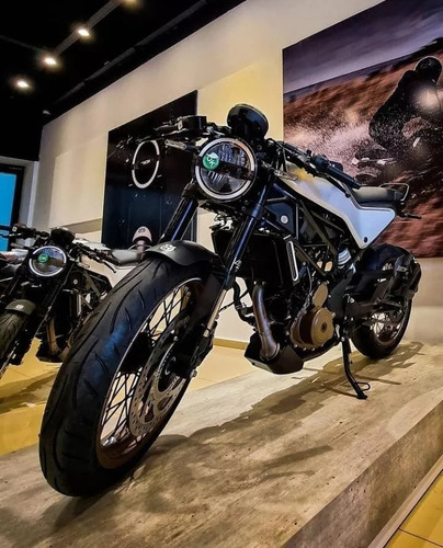Imagen 1 de 25 de Husqvarna Vitpilen 401 Moto Scrambler 0km 2023 Urquiza Motos