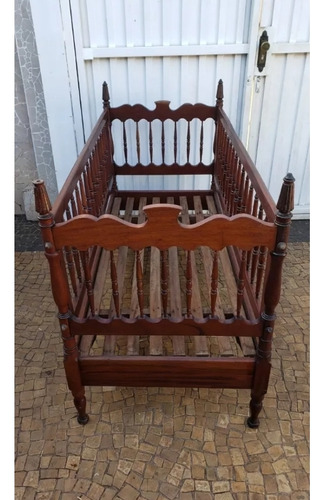 Berço Antigo Em Madeira Antiguidade Lindo Não Envio (Usado)