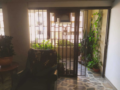Imagen 1 de 30 de Vendo Apartamento Para Actualizar Laureles Las Acacias Piso:1