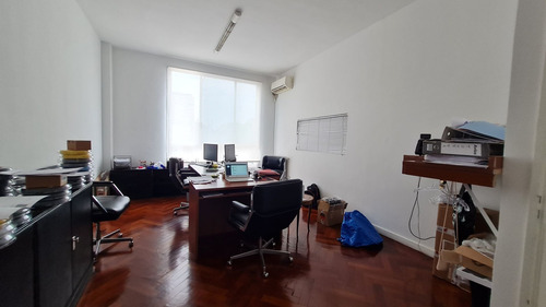 Venta De Oficina Monserrat Reciclada Toda Exterior
