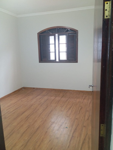 Casa Sobrado Com 02 Dormitórios, Lavabo E Móveis Planejados