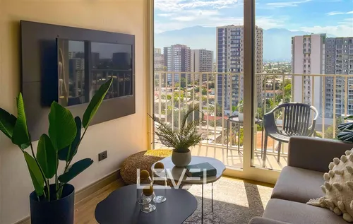 Departamento En Esmeralda. Vista Sur. Piso 2. Metro Ovalle