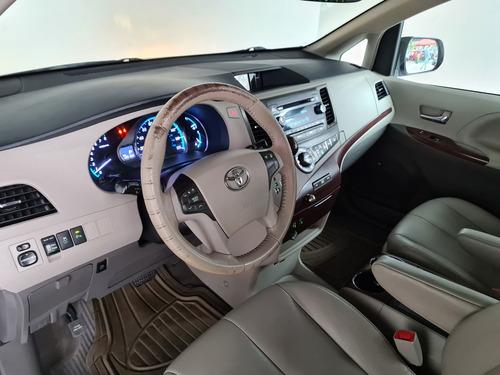 Imagen 12 de 15 de Toyota Sienna 2014 3.5 Xle Piel At