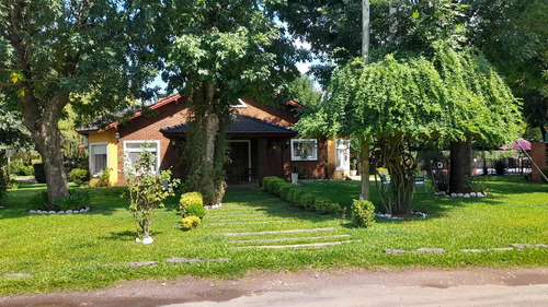 Venta Casa Parque Las Naciones 5 Ambientes Pileta Climatizada Guernica