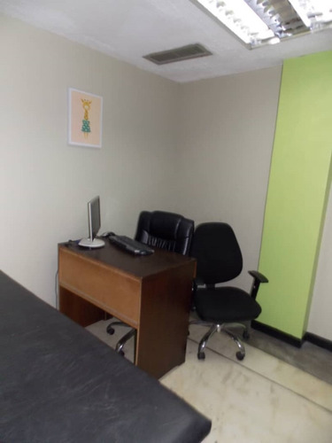 Imagen 2 de 15 de Local Comercial En Venta El Paraiso