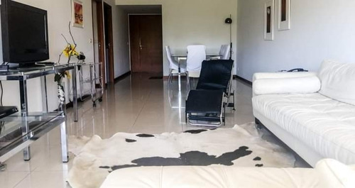 Vendo Excelente Apartamento De 3d, Punta Del Este, Servicios